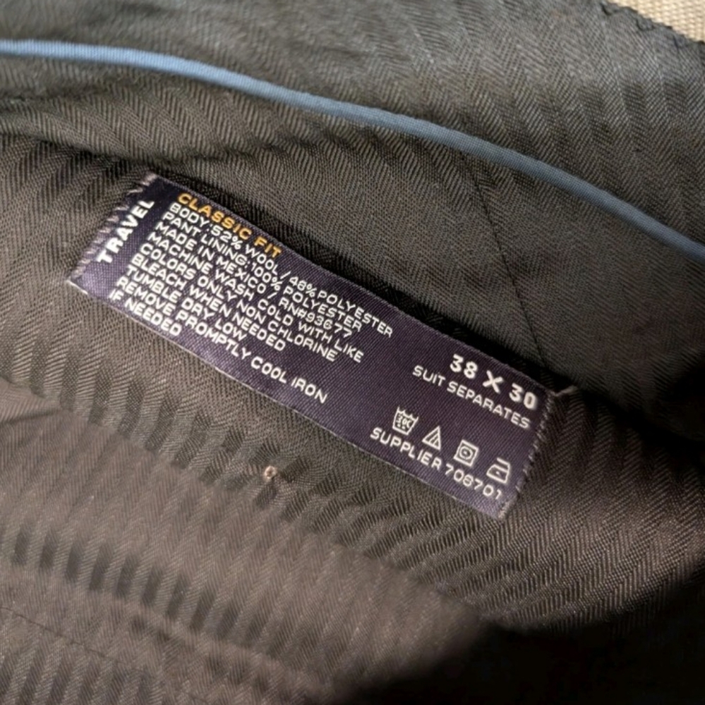 Men's Stafford Classic Fit Brown Travel Suit 44R - Picture 7 of 7
